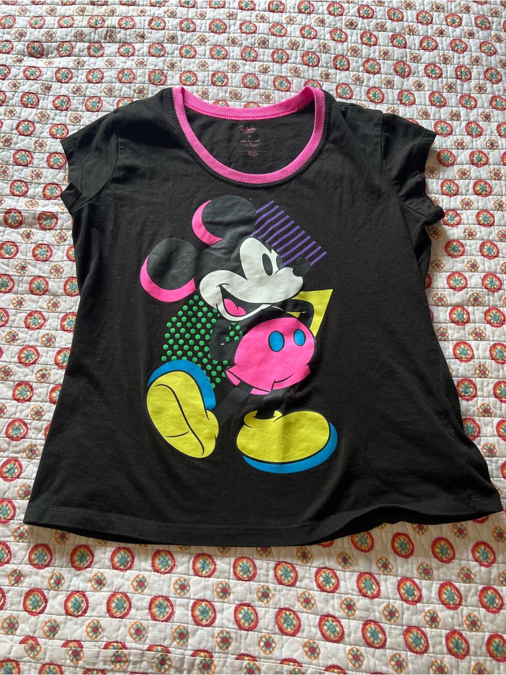 Official Disney Parks 80s Retro Mickey Mouse Shirt size medium
